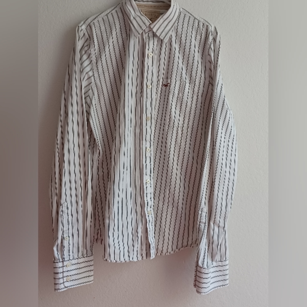Hollister Men's XL button-down collared long sleeve logo shirt, white and gray